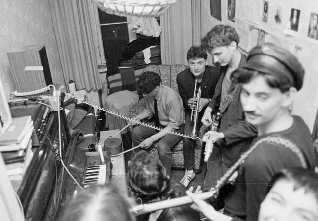 0039 Der Demokratische Konsum 1984 01