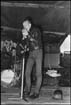 0096Happy Straps 07.09.85 Quappendorf,Bauernhof von Rolf Ignatz ,Heini plays the Blues.Fotos von Volker Döring 08